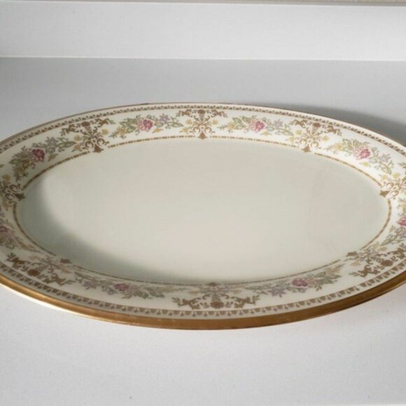 Lenox CASTLE GARDEN Oval Platter Minty Never Used Just Displayed - Picture 1 of 4